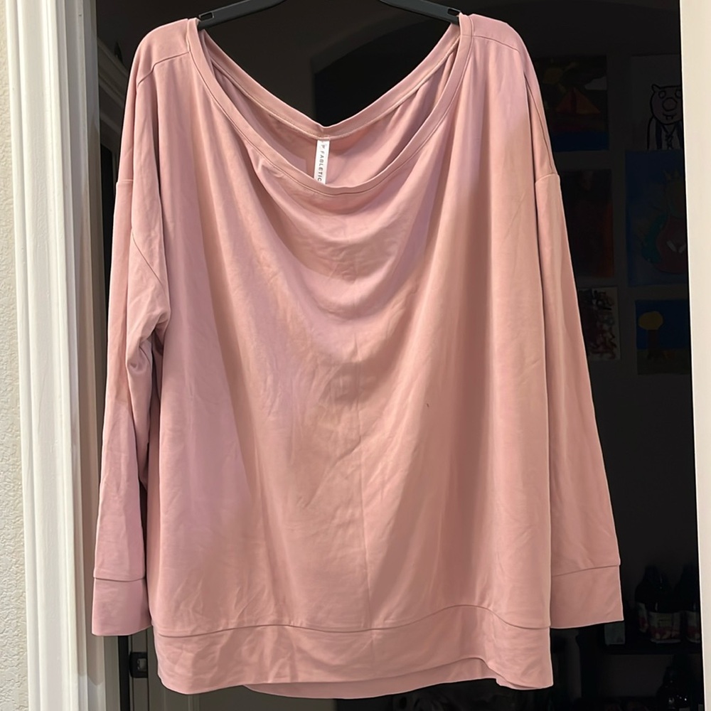 Fabletics Betty pullover ll Long sleeve super soft shirt NWT